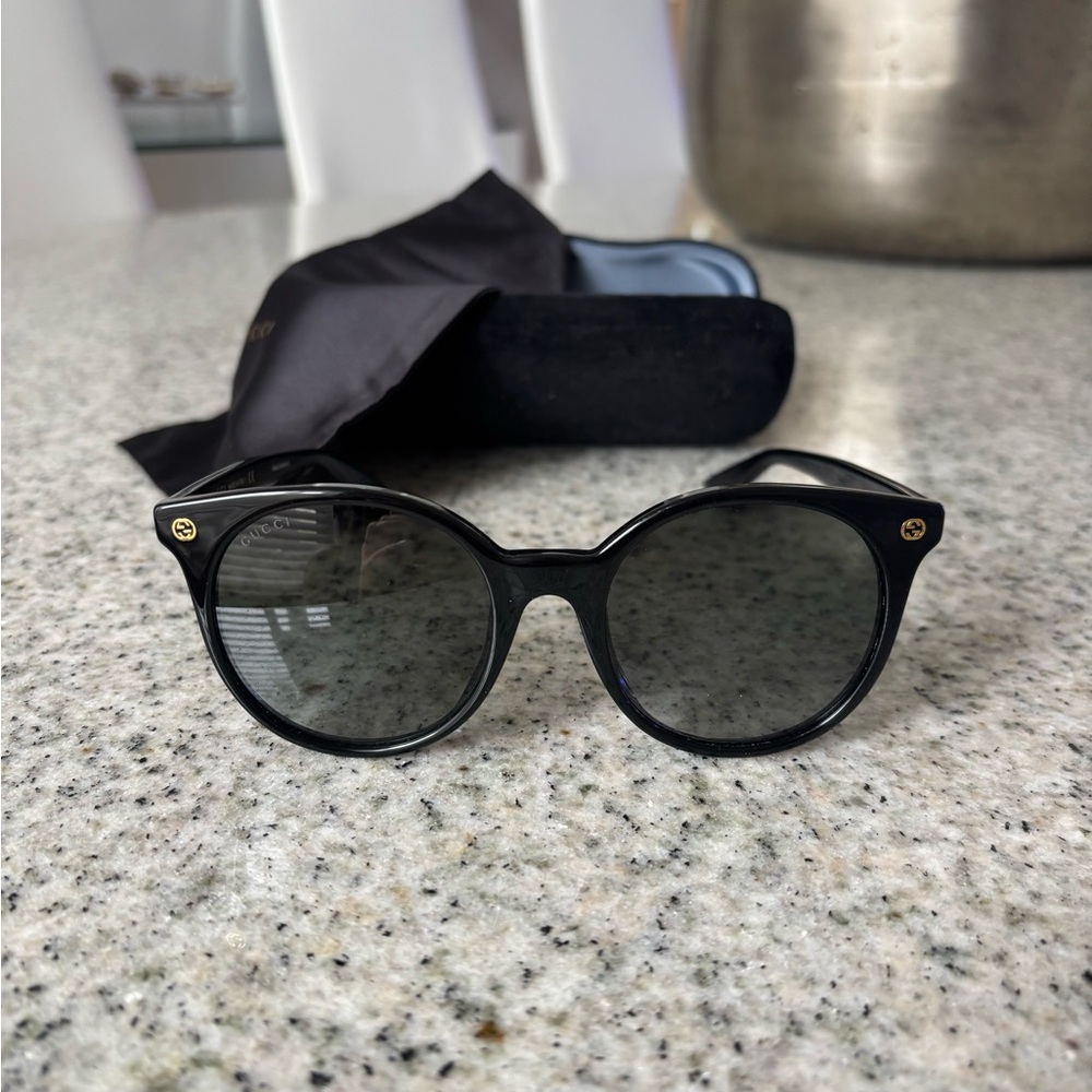 Gucci GG0091S 001 Black Round Womens Sunglasses 52/20/140